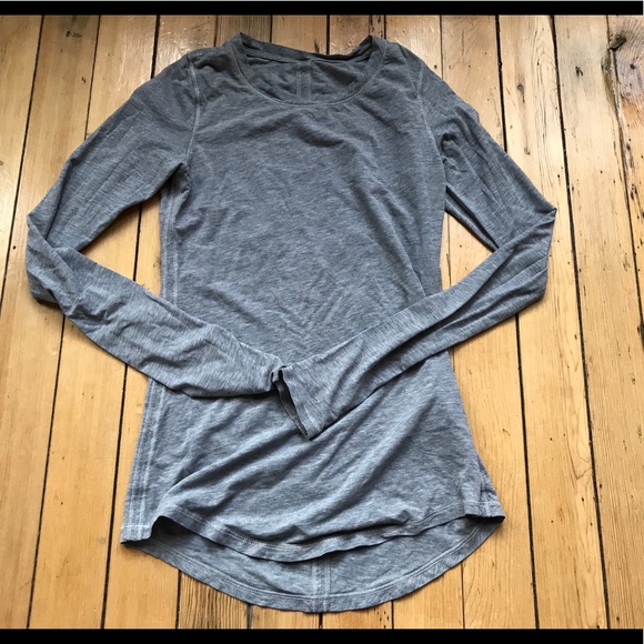 lululemon athletica Tops - Lululemon Lon Sleeve Sz 4